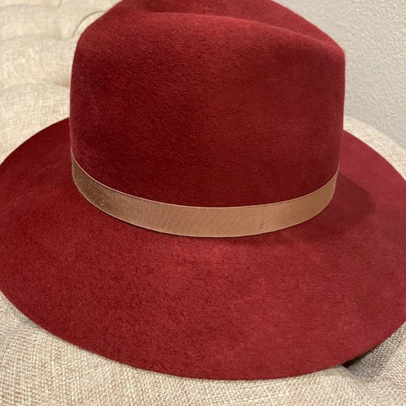 GOORIN BROS X Priscilla Lane 100% Wool Burgundy Fedora Size S main image 4